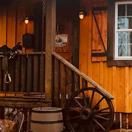 Fox Pass Cabins-3