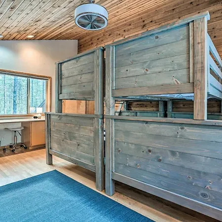 Memorable Woodland Getaway With Hot Tub And Grill!-2