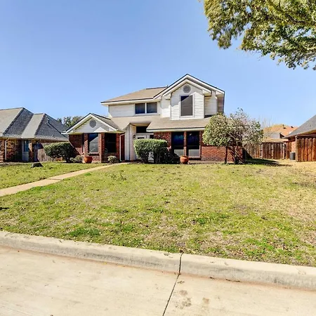 4 Mi To Joe Pool Lake: Home In Grand Prairie-2