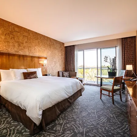 Miyako Hybrid Hotel Torrance-3
