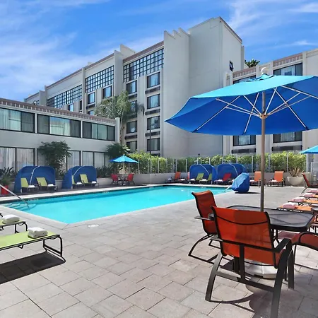 Holiday Inn Hotel & Suites Anaheim By Ihg-3