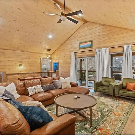 Mins To Gburg Sleeps 8 Hot Tub Arcade Area Pool-3