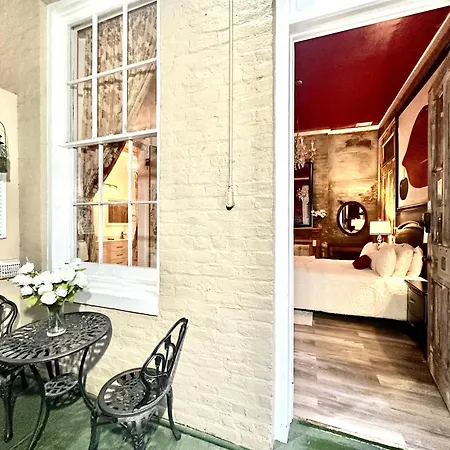 Fleur De Lis Mansion-3
