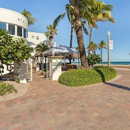 Walkabout 1 Tower Suite In The Heart Of Hollywood Beach-2