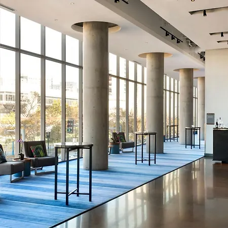 Aloft By Marriott Boston Seaport District-2