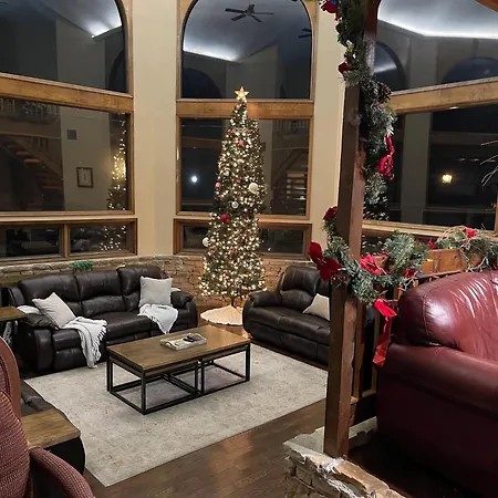 Crestview Estate 5 Acres-Heated Pool-5Min To Strip-2