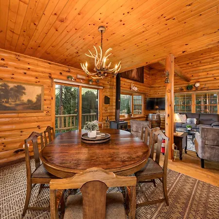 Log Cabin W/ Private Hot Tub On Wenatchee River!-2