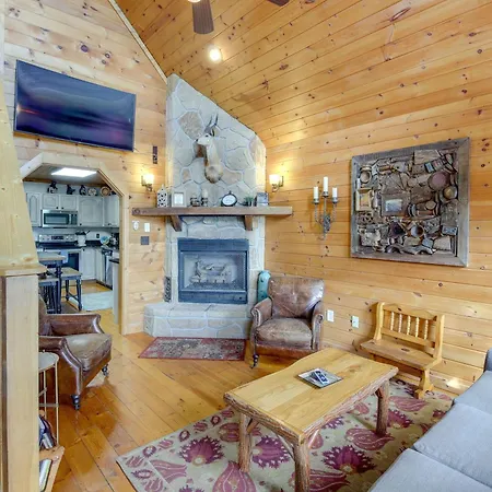 Prime Views! Above And Beyond Pigeon Forge Cabin-2