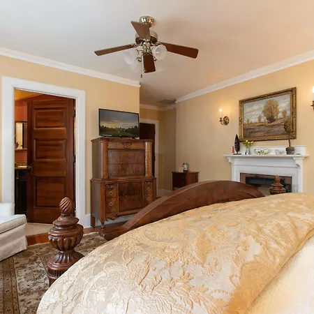 Black Walnut B&B Inn-3