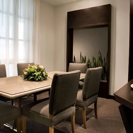 Hilton Suites Toronto-Markham Conference Centre & Spa-3