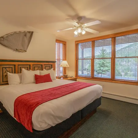 Wildwood Inn-3