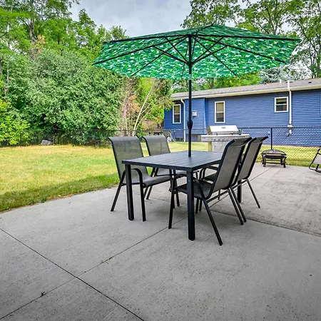 Dog-Friendly Baraboo Vacation Rental W/ Yard!-3
