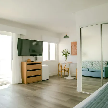 Capri Laguna On The Beach - A Boutique Hotel-3