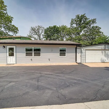 Waterfront Grove Retreat W/ Dock: 'Cedar Ridge'-3