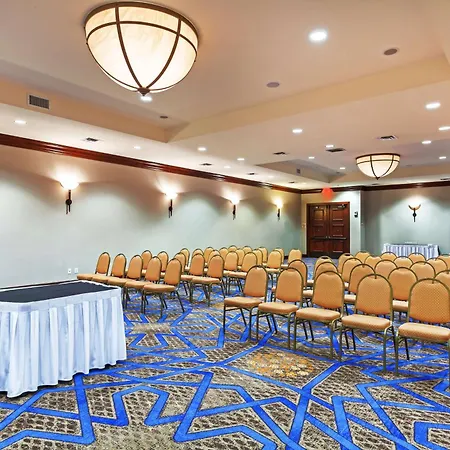 Hilton Waco-3