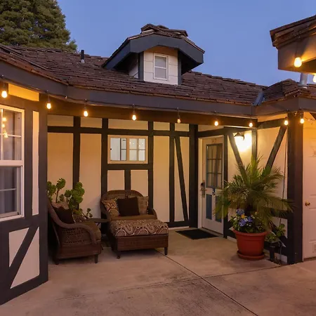 Solvang Inn & Cottages-3