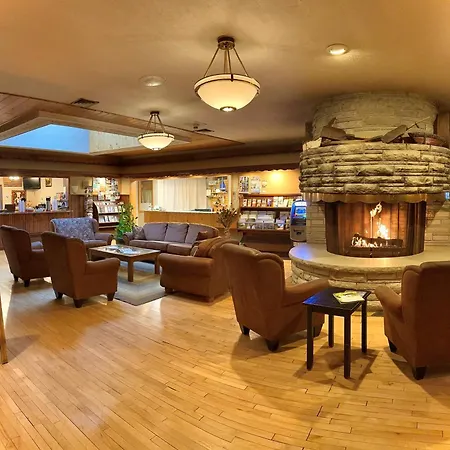 The Lodge At Leathem Smith-2