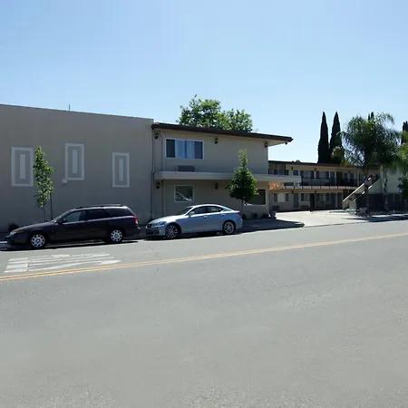 Americas Best Value Inn Visalia-2