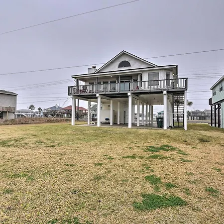 Beachside Living: Family Retreat In Galveston-2