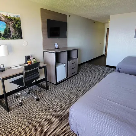 Americinn By Wyndham Saint Ignace Lakefront-3
