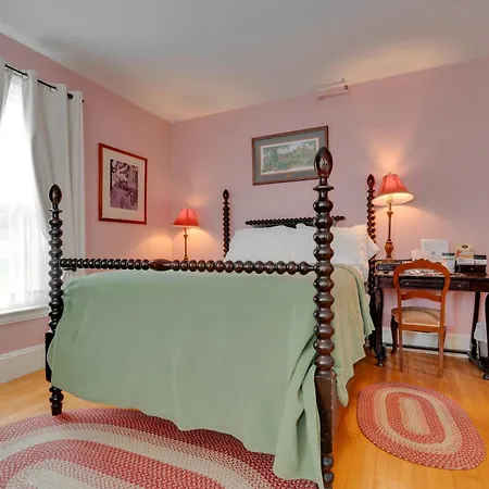 James Place Inn Bed And Breakfast-3
