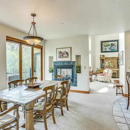 Expansive Edwards Condo On Main Street W/ Views!-2