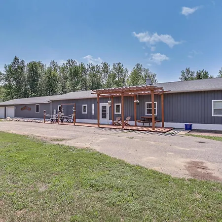 Quiet Lakefront Grand Rapids Cabin On 5 Acres-3