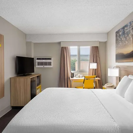 Days Inn & Suites By Wyndham Bozeman-2