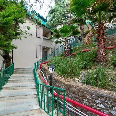 Sterling Mussoorie-3