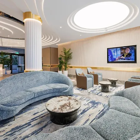 Meriton Suites Broadbeach-3