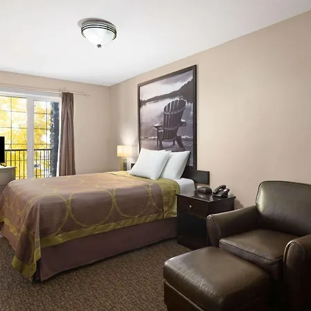 Super 8 By Wyndham Fort Mcmurray-3