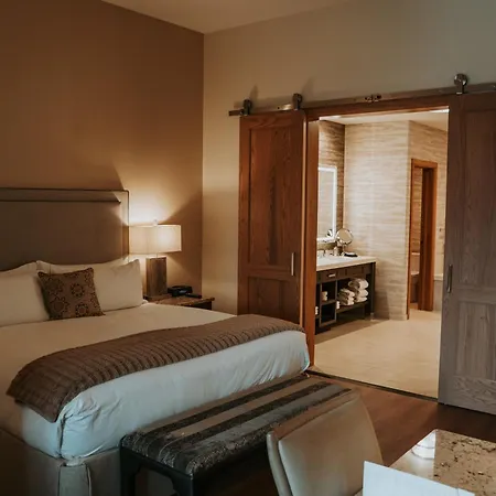 Garden Of The Gods Resort & Club-3