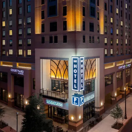 Courtyard By Marriott Atlanta Midtown-3