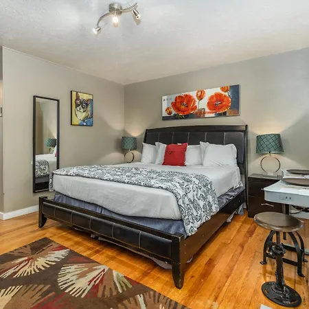 The Flagstone Boutique Inn & Suites-3
