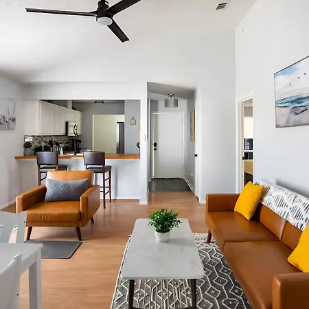 Beautiful House Sleeps 12 - Hot Tub - Breakfast - Walk To Beach-2