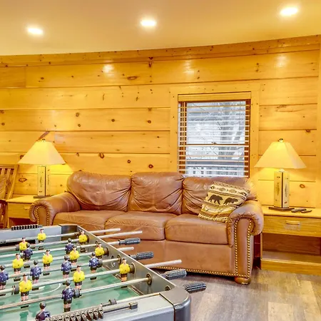3 Mi To Dollywood: Pigeon Forge Resort Studio!-3