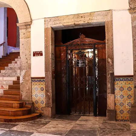 Hotel Frances-3