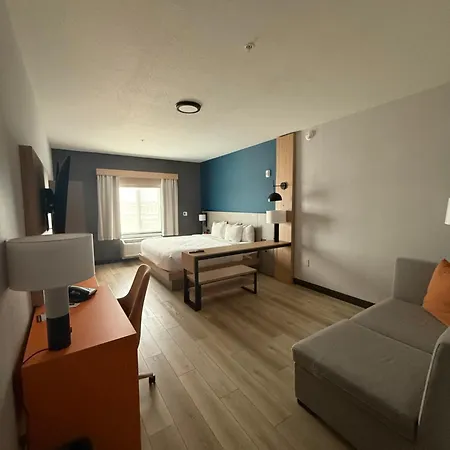 Comfort Suites Cheyenne-2