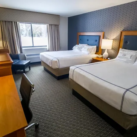 Fort William Henry Hotel-2