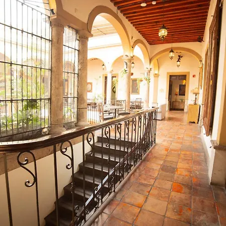 Casa Pedro Loza-2