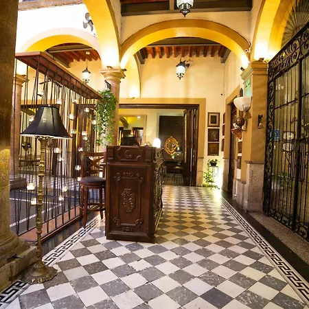 Casa Pedro Loza-3