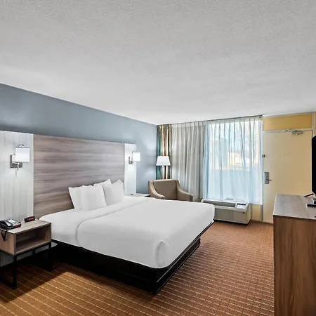 Quality Inn Fort Dodge-3