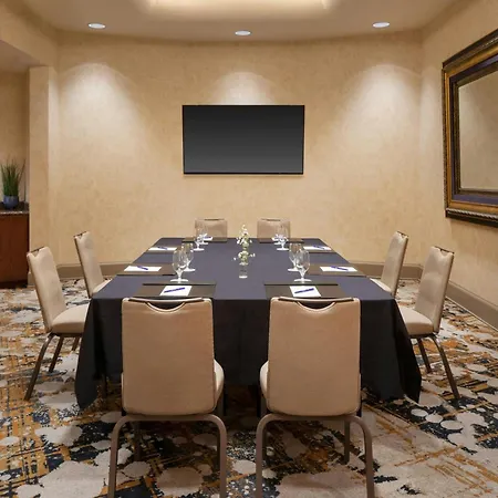Delta Hotels By Marriott Phoenix Mesa-3