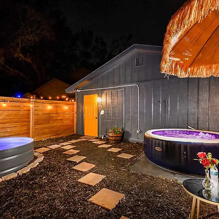 Outdoor Oasis! Group Getaway W/ Pool In Brandon-3