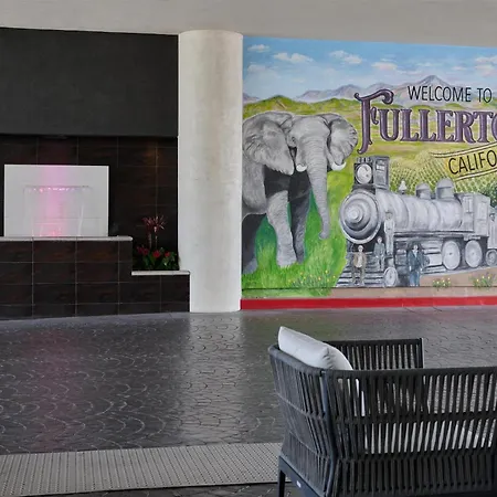 Doubletree By Hilton Fullerton-2
