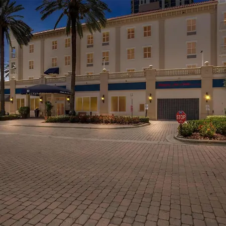 Hampton Inn & Suites St. Petersburg/Downtown-3