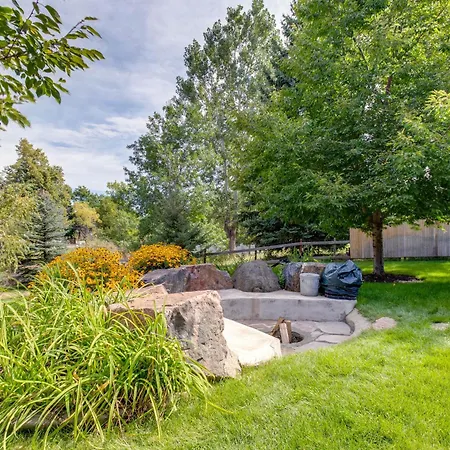 Modern Creekside Home: 9 Mi To Downtown Denver-2