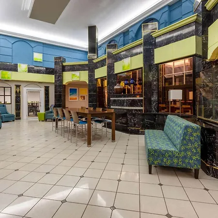 Days Inn By Wyndham Sandusky Cedar Point-2