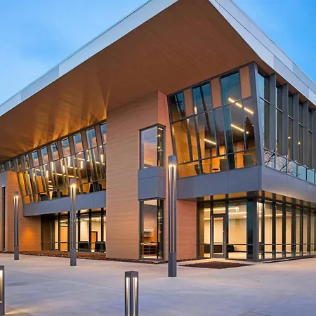 Delta Hotels By Marriott Muskegon Convention Center-2