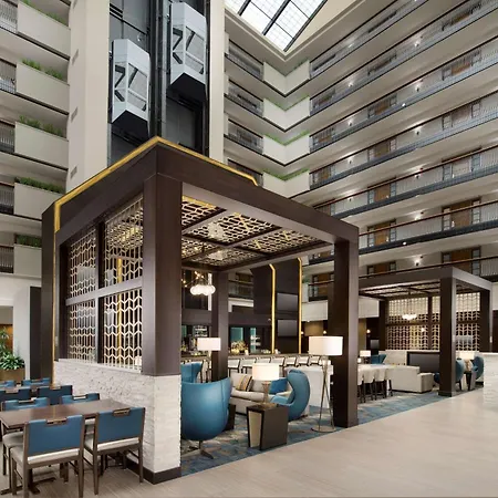 Embassy Suites By Hilton Columbus-3
